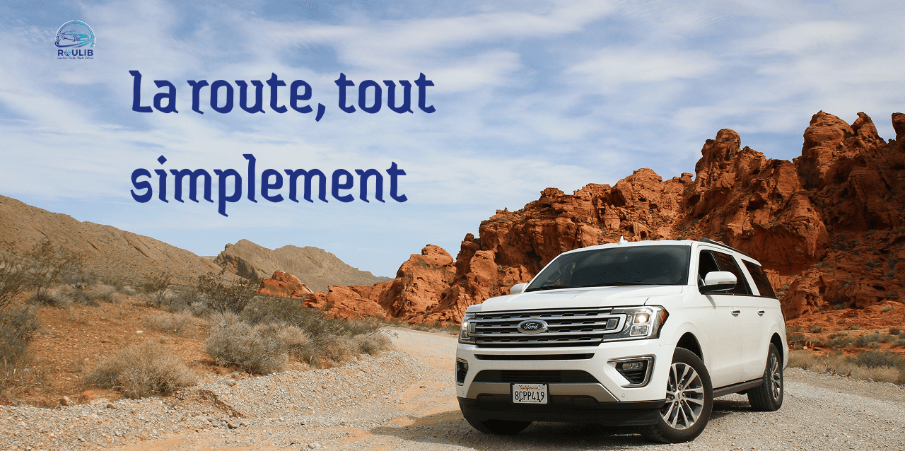 mot helloworld ecrit sur un fond violet